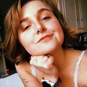 Meet your Posher, Claire